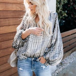 Grey balloon sleeve top